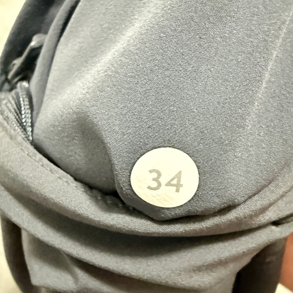 Lululemon Swim Commission Shorts Men 34 9" Gray Performance Hybrid Beach EUC - Picture 3 of 12